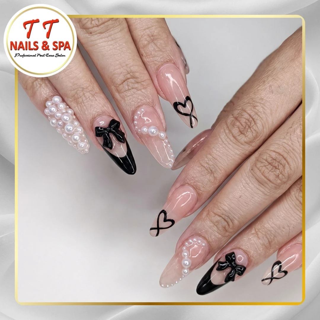 Trending Nail Art Designs_August 2026